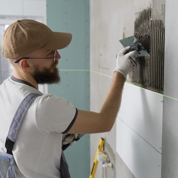 tiler-working-renovation-apartment (1)